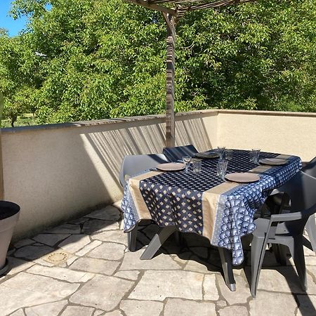 Gite Les Cles Des Champs Cote Jardin Lacave  Exterior foto