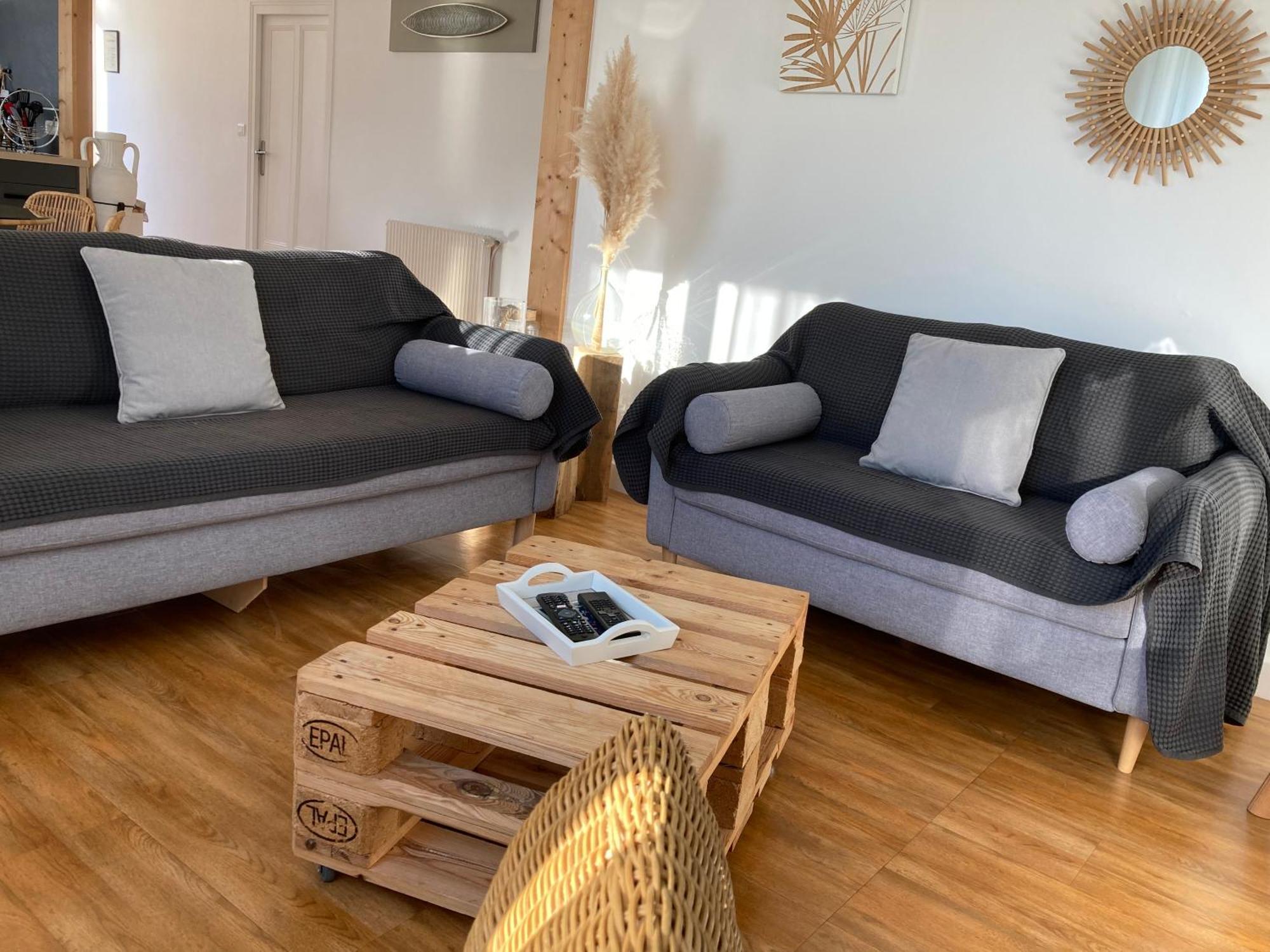 Gite Les Cles Des Champs Cote Jardin Lacave  Exterior foto